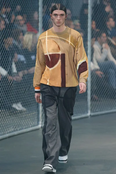 Look 44